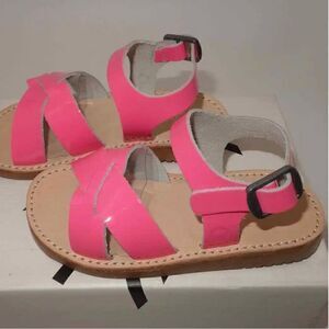 Freshly Picked Saybrook Sandal in hot pink patent